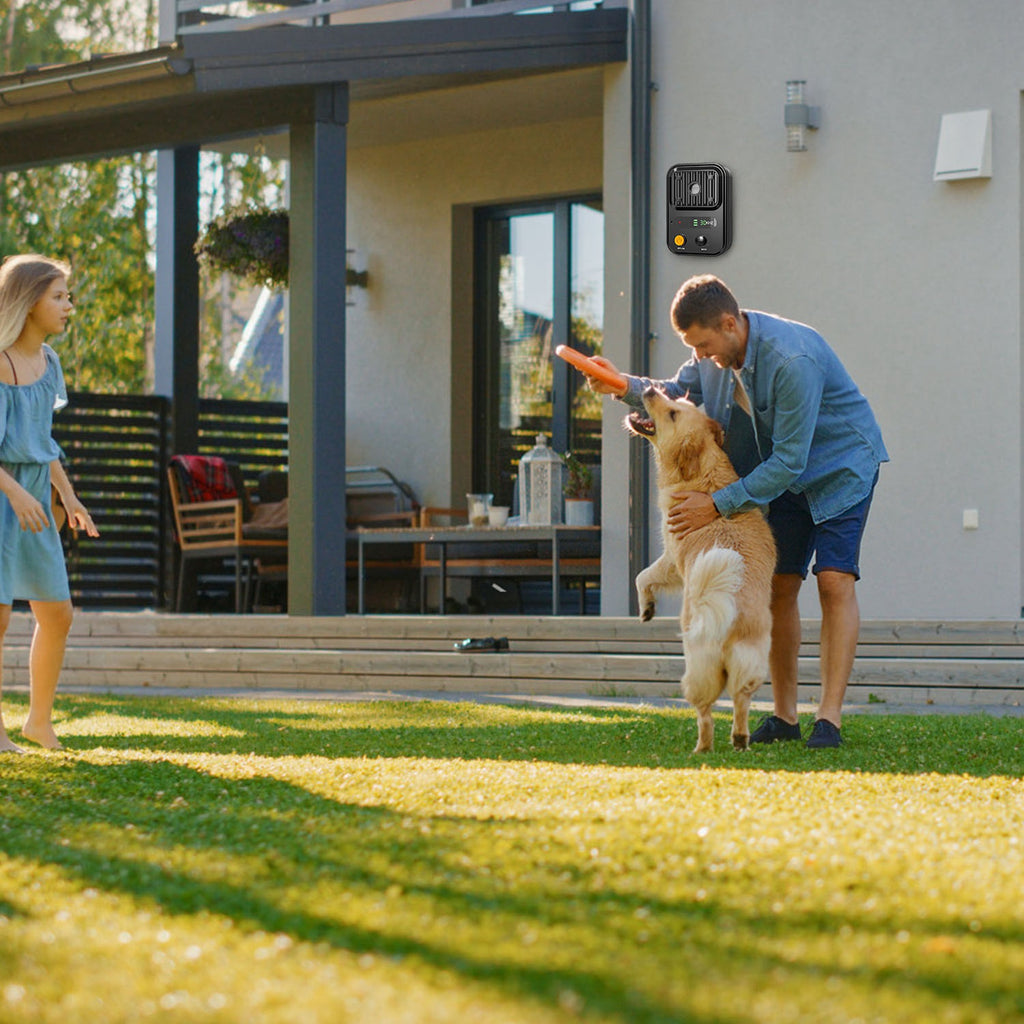 1Pc Ultrasonic Anti-Barking Device.